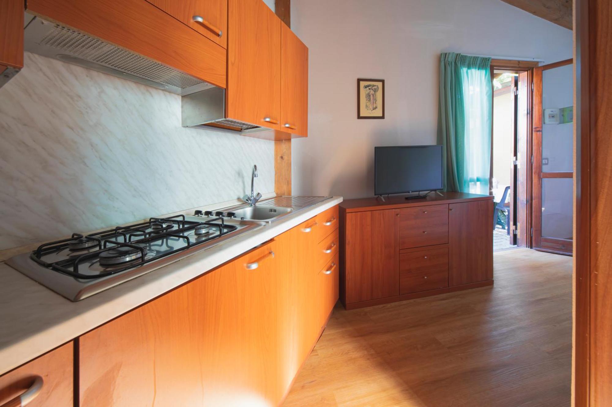 Heliopolis Camping & Village Пинето Экстерьер фото