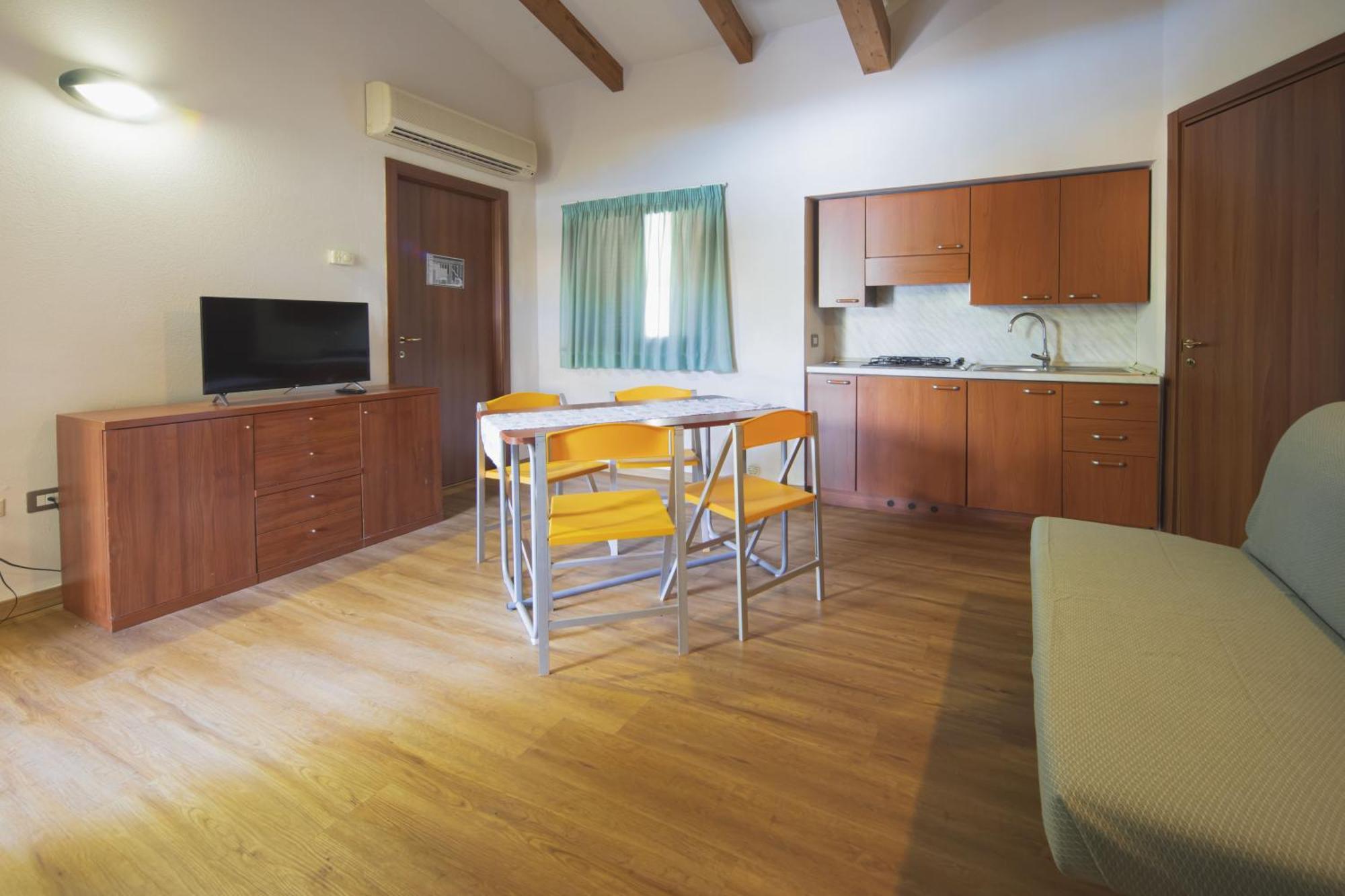 Heliopolis Camping & Village Пинето Экстерьер фото