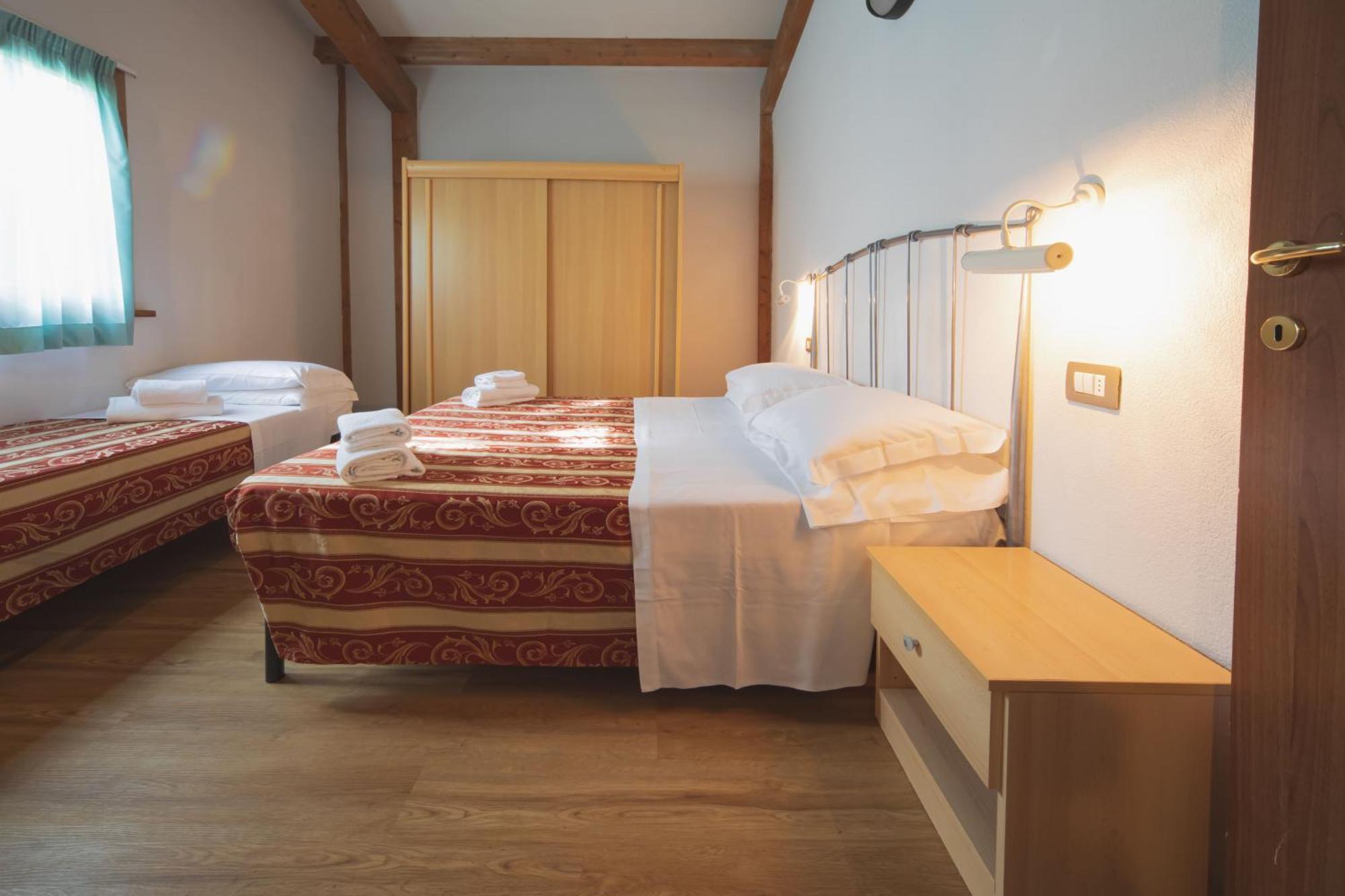 Heliopolis Camping & Village Пинето Экстерьер фото