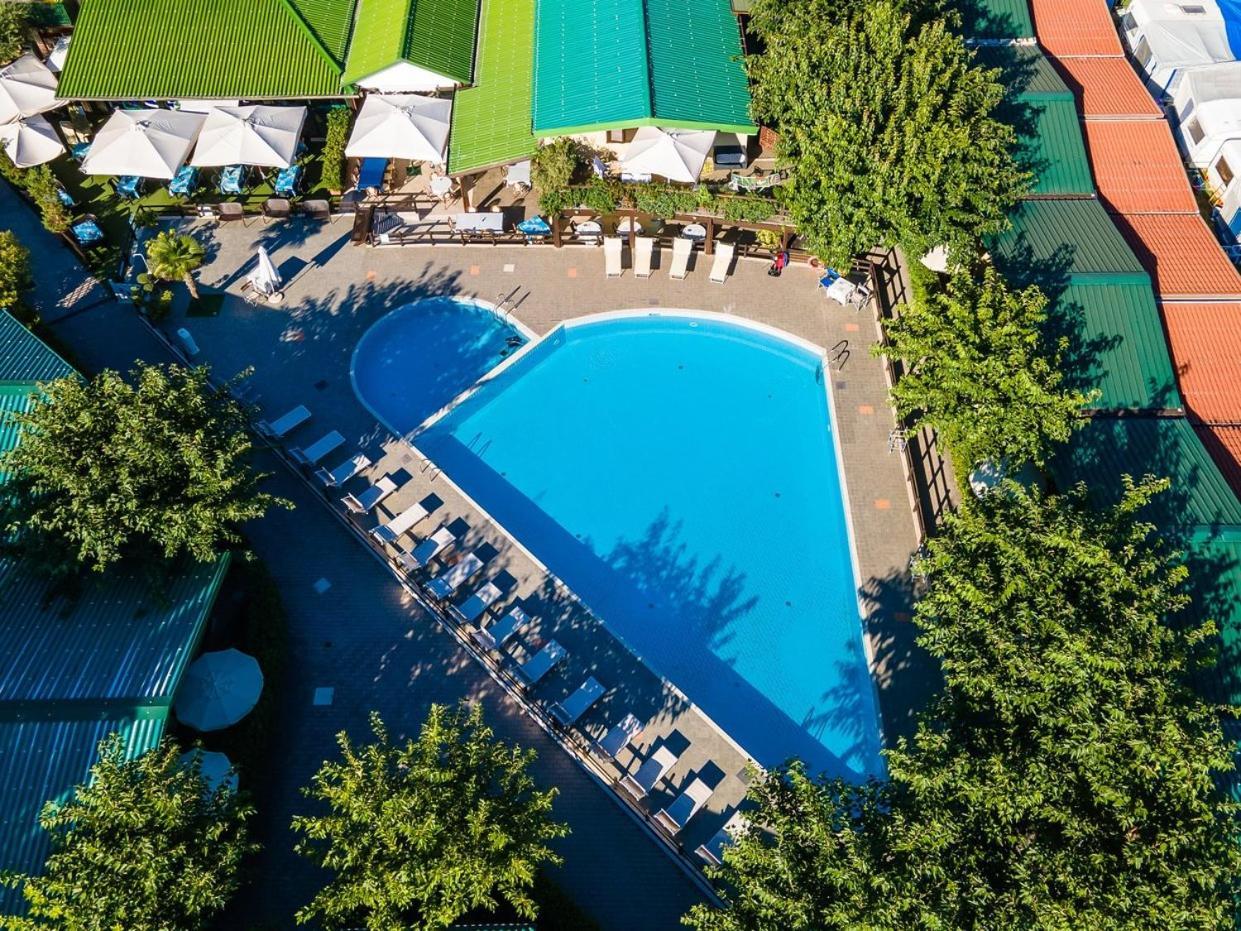 Heliopolis Camping & Village Пинето Экстерьер фото